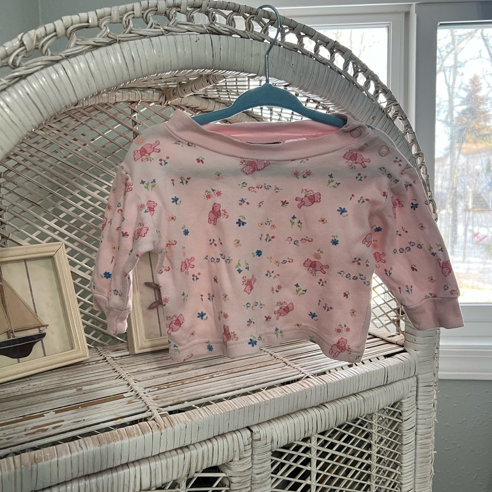 Vintage y2k baby Winnie the Pooh pink baby girl shirt